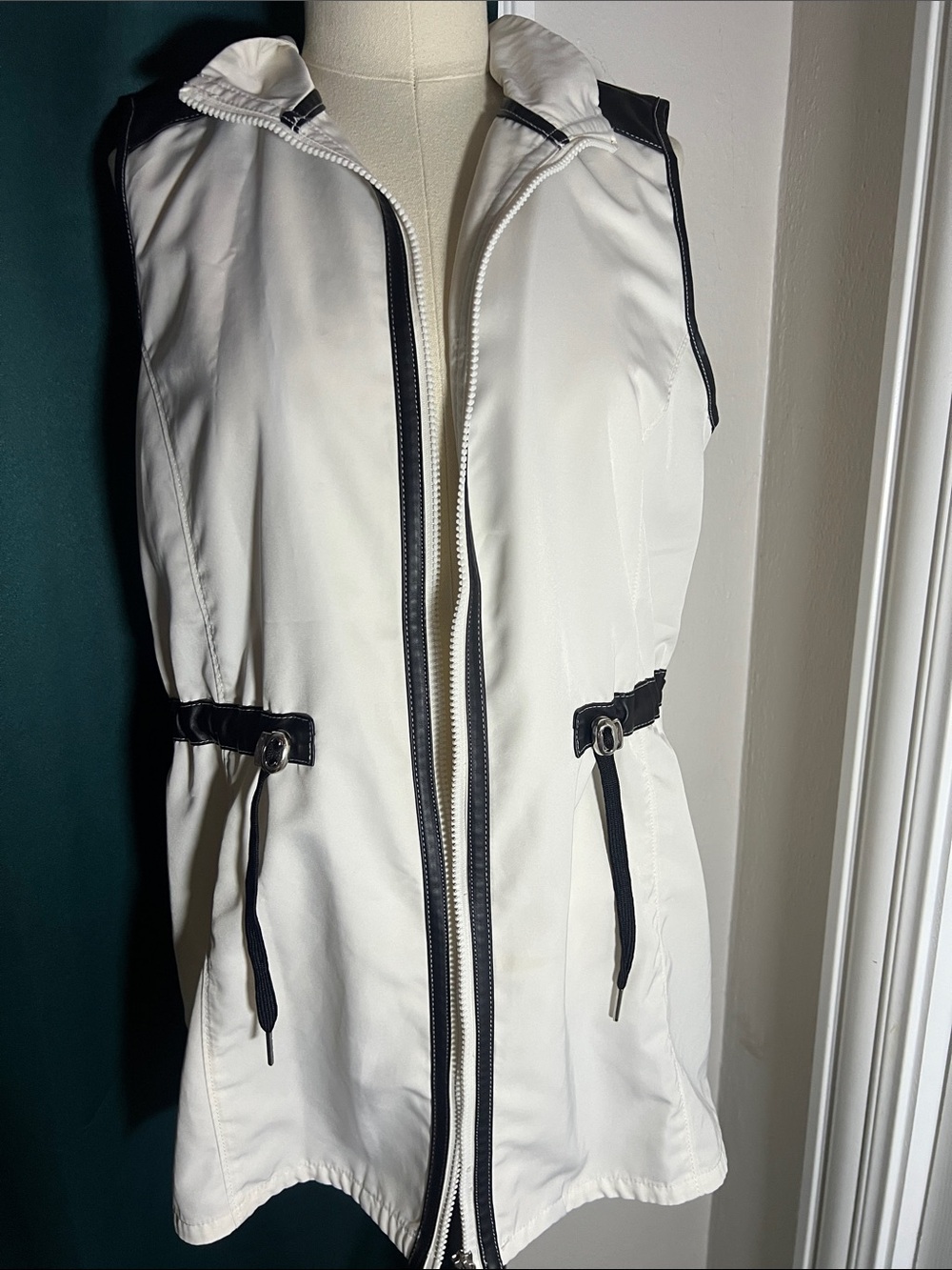 Rafaella White Sleeveless Zip Vest with Black Trim